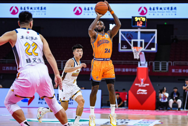 新球体育官网-CBA最新消息！曝上海男篮裁掉弗格，赵继伟正式复出