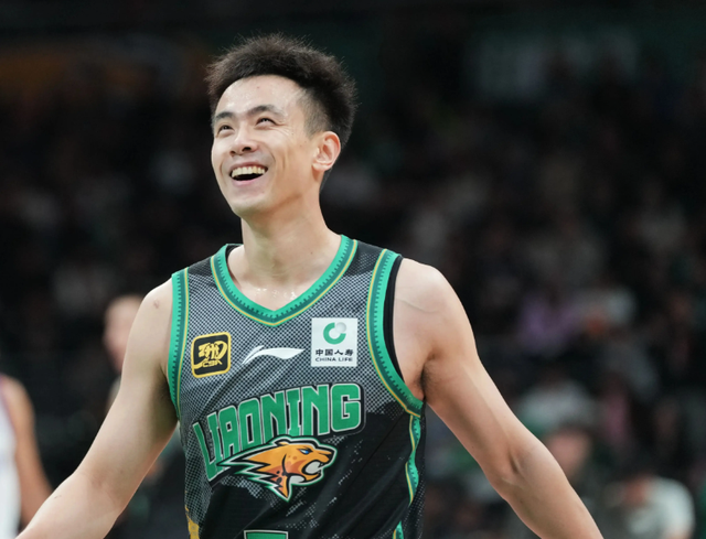 新球体育官网-CBA最新消息！曝上海男篮裁掉弗格，赵继伟正式复出