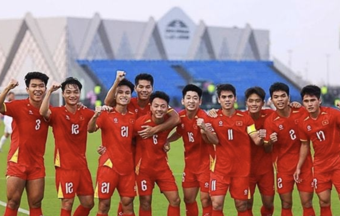 新球体育app-越南足球起飞！101分钟绝杀阿联酋+4连胜进U23亚洲杯4强 静候国足