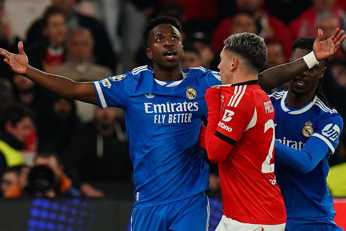 新球体育app-足球重磅新规！因凡蒂诺提议：球员争执中捂嘴，直接红牌罚下|嘴巴|本菲卡|本菲卡足球俱乐部|普雷斯蒂安尼|皇家马德里_新浪体育_新浪新闻