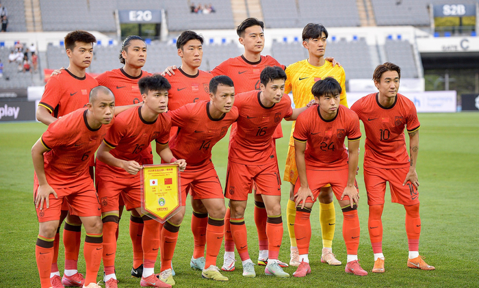 新球体育下载-报废了?何小珂才22岁踢不上中乙,球迷:可退役当青训教练|青岛市|中超|青岛西海岸|球队|中甲_新浪体育_新浪新闻