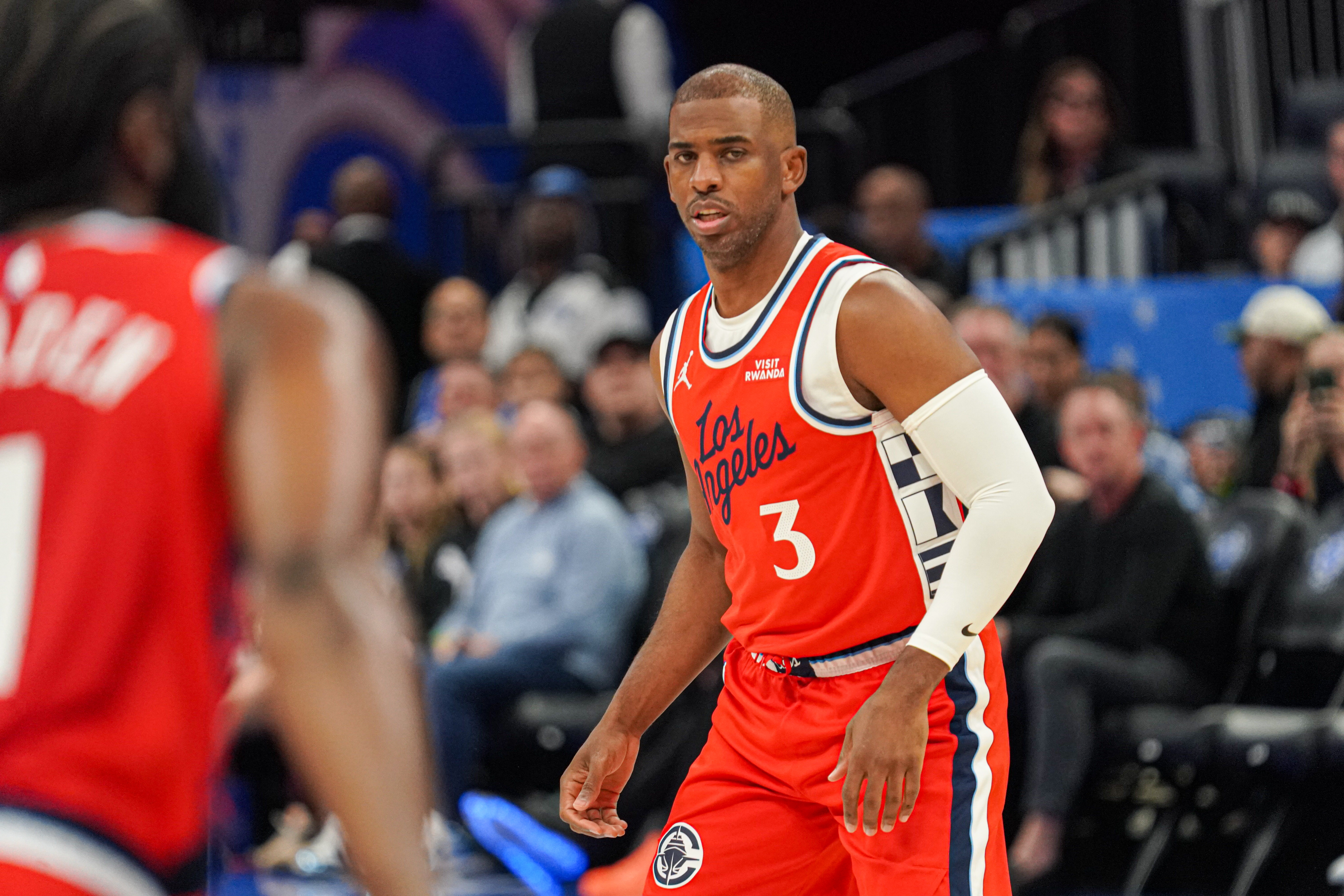 新球体育-NBA球员收入哪家强?乔丹45亿居首 LBJ压奥胖 科五库六&三少前十