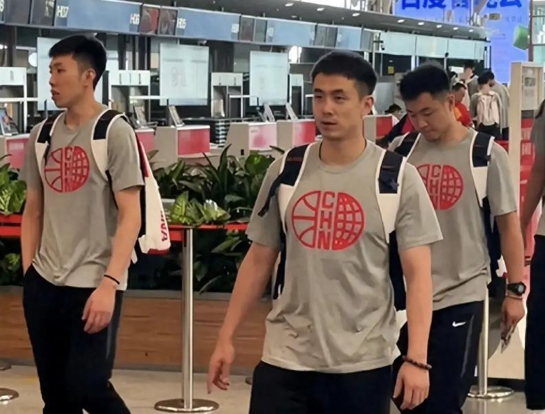 新球体育-男篮备战热身赛,郭士强短训营19选12,徐昕或国家队首发